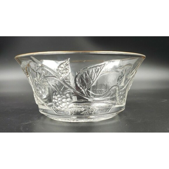 Arcoroc Vine and Berry Nut Bowl France Vtg Clear Glass Gold Trim Small Serving - Picture 8 of 9